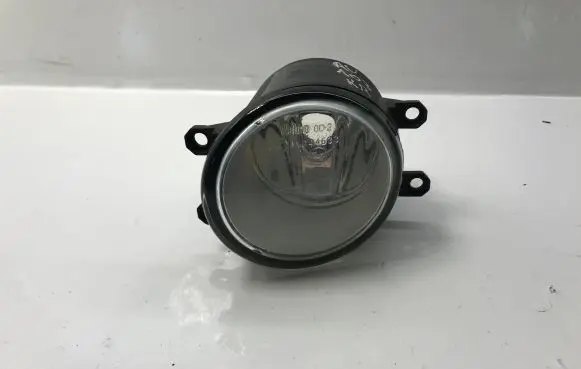 Toyota Avensis T250 Front fog light 89210657 812200D041 812200D042