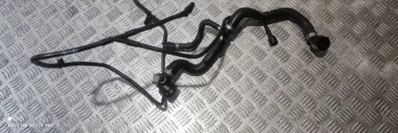 Coolant pipe/hose