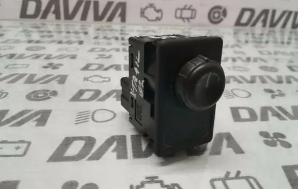 Nissan X-Trail T30 Wing mirror switch