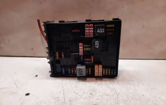 Volkswagen Touran I Fuse box set 1K0937804B 1K0937800Q 1K0937806