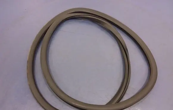 Volkswagen Phaeton Front door rubber seal 3D4867365L