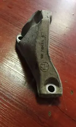 BMW 1 E81 E87 Fuel pump bracket 7804376