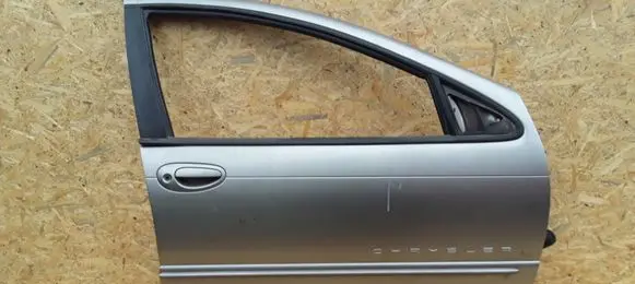 Chrysler 300M Front door