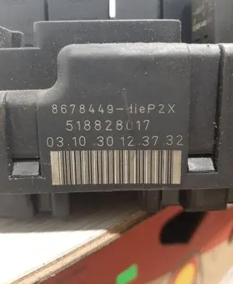 Volvo S80 Fuse box set 8678449 518828017 031030123732