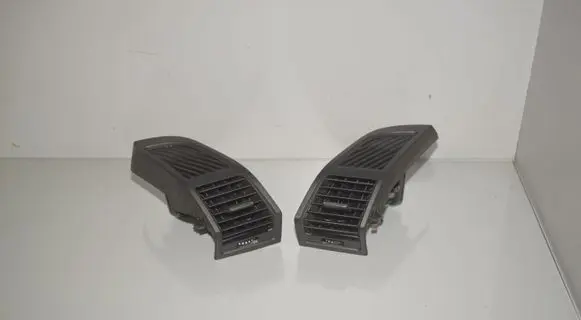BMW i3 Dashboard side air vent grill/cover trim 9283003 9283001 64229283003