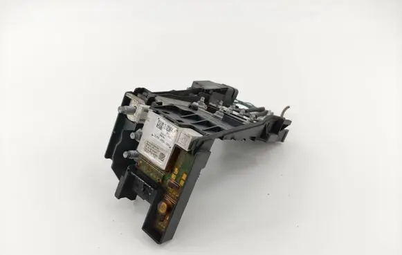 Peugeot 308 Fuse module 28236841