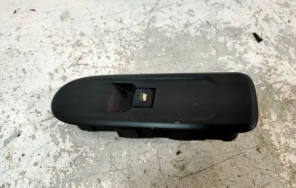 Peugeot RCZ Electric window control switch 96565184XT 1086920S