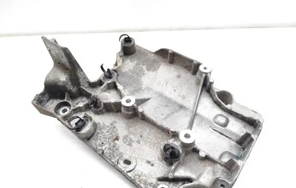 Opel Combo E A/C compressor mount bracket 9831273680