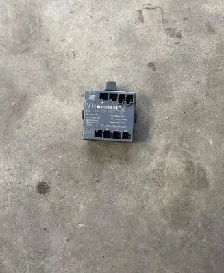 Mercedes-Benz E C207 W207 Door control unit/module 2079002400