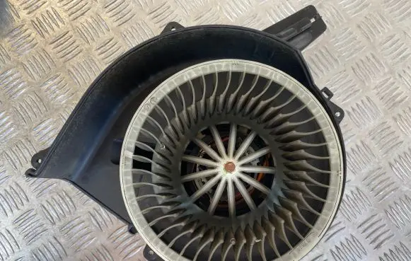 Volkswagen Cross Polo Heater fan/blower 6Q1819015J Y1551