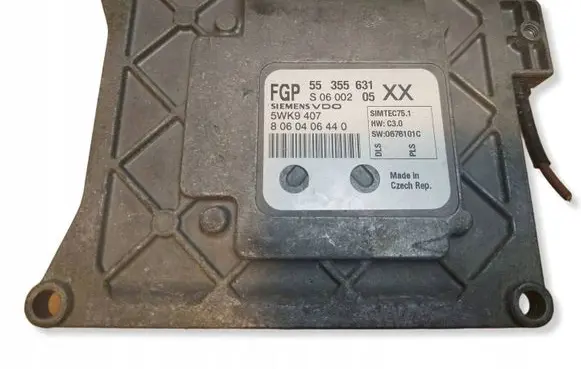 Opel Vectra C Engine control unit/module ECU 55355631 SIMTEC751 5WK9407