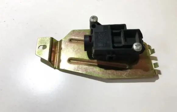Ford Mondeo MK I Fuel cut-off switch 91791011e3