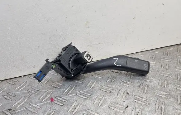 Volkswagen Golf V Wiper control stalk 1K0953519