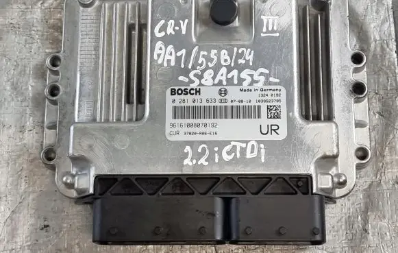 Honda CR-V Engine control unit/module 0281013633