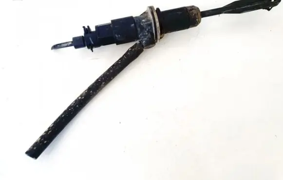 Dacia Logan I Clutch master cylinder