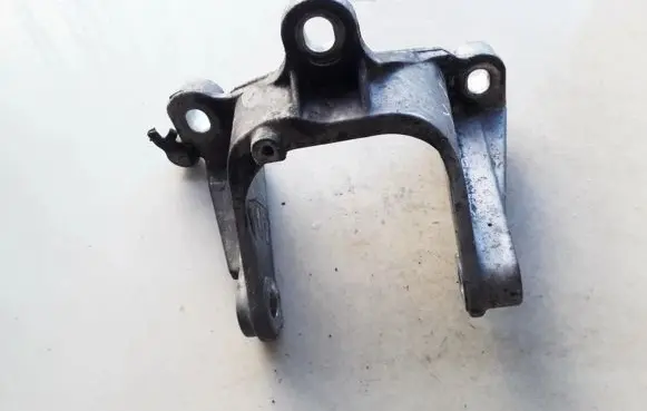 Honda Jazz Engine mounting bracket
