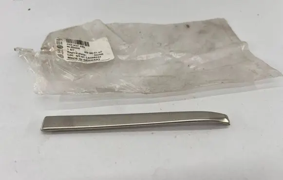 Audi 100 200 5000 C2 Front door handle cover 433837239