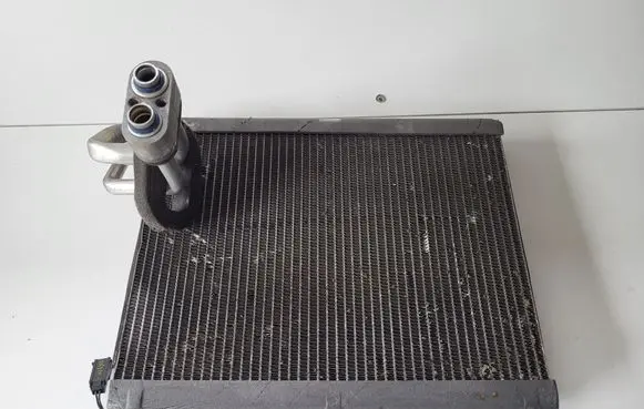 KIA Sorento Other engine bay part