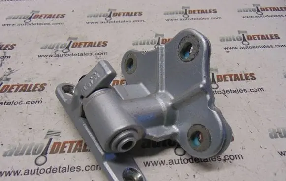 Mercedes-Benz GL X164 Rear door lower hinge