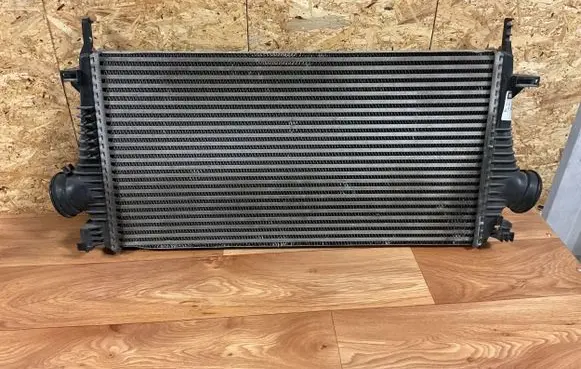 Opel Insignia A Intercooler radiator 13241751