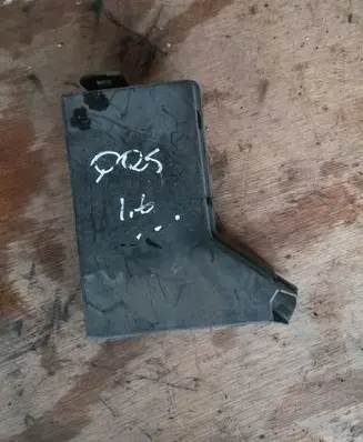 Nissan Qashqai Fuse box cover 24382JD00B