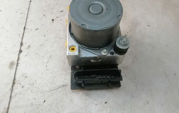 Toyota Aygo AB10 ABS Pump 445100H010 026523Y579