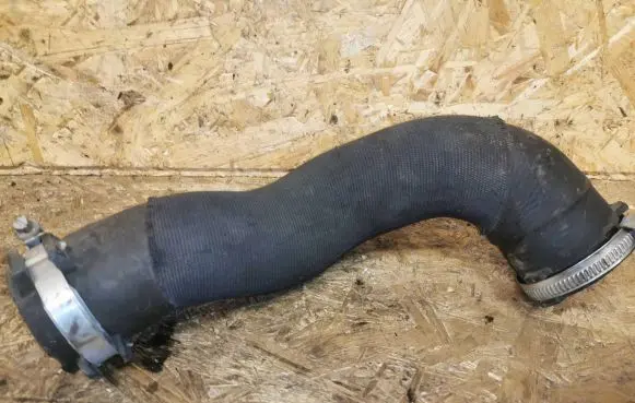 Audi A4 S4 B7 8E 8H Intercooler hose/pipe 8E0145708N