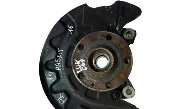 Volkswagen PASSAT B8 Front wheel hub 5Q0407257A