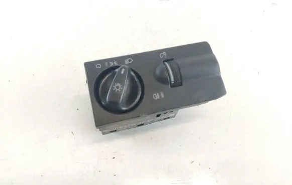Volkswagen Golf III Light switch 1H5941531AF 04050807 51AFK2503B