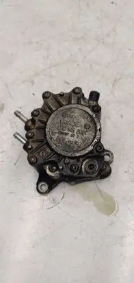 Volkswagen PASSAT B6 Vacuum pump 03G145209C