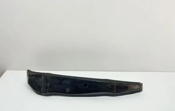 Mercedes-Benz SL R231 Fender end trim A2318890225 2318890225