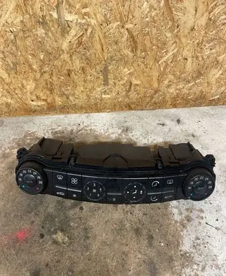 Mercedes-Benz E W211 Climate control unit 2118300090 475691 00012804