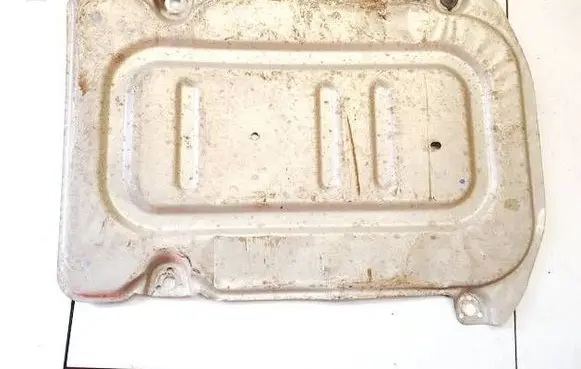 Volkswagen Polo VI Exhaust heat shield
