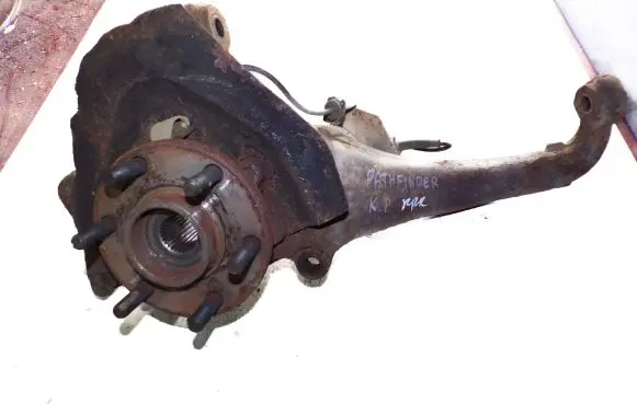 Nissan Pathfinder R51 Front wheel hub spindle knuckle
