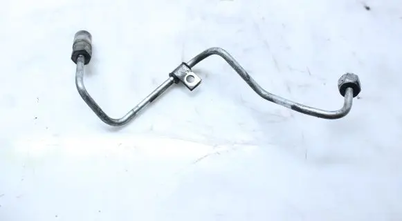 Mitsubishi Pajero Fuel injector supply line/pipe 