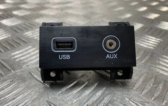 SsangYong Rexton USB socket connector 