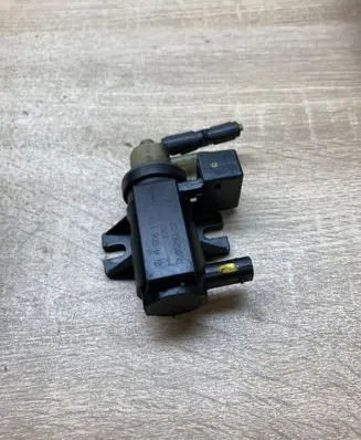 Mercedes-Benz B W245 Vacuum valve A0061536628