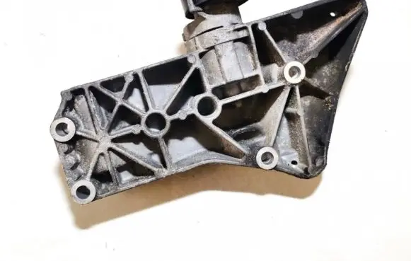 Volkswagen Golf V Engine mounting bracket 036260885