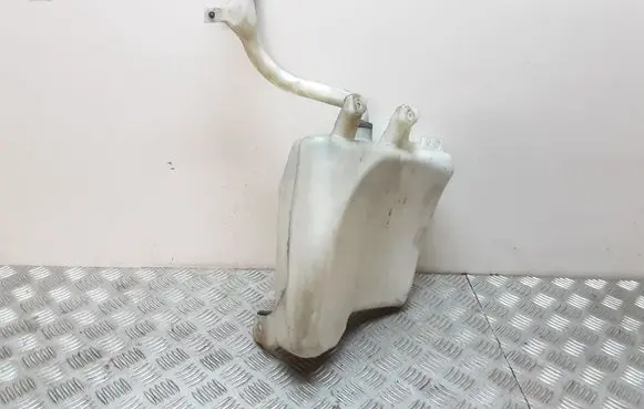 Nissan Note (E11) Windshield washer fluid reservoir/tank