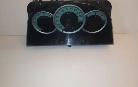 Toyota Corolla Verso E121 Speedometer (instrument cluster) 838000F060L