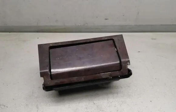 Mercedes-Benz E W124 Car ashtray 