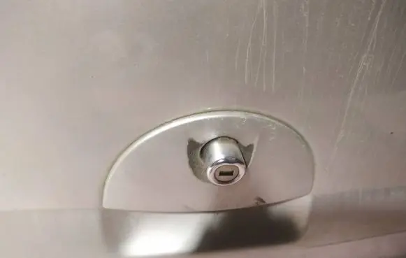 Opel Meriva A Tailgate exterior lock 
