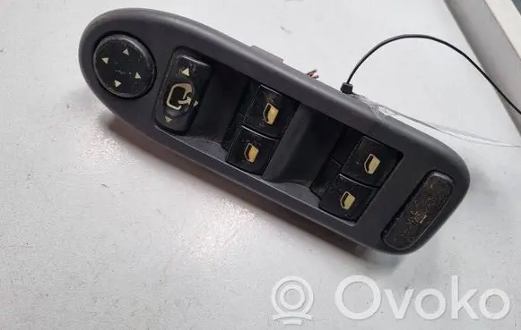 Citroen C5 Electric window control switch 96498423ZF