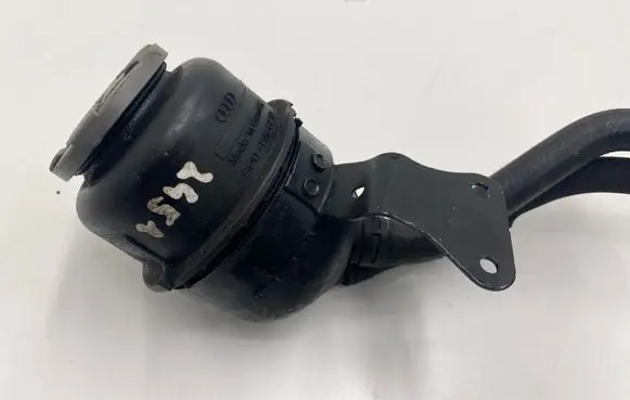 Audi Q5 SQ5 Power steering fluid tank/reservoir 4F0422371D