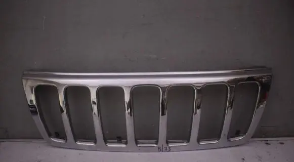 Jeep Cherokee Front bumper upper radiator grill Fnuesvjydgjtf