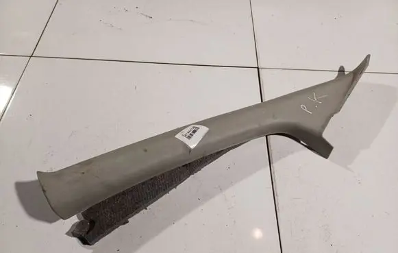 Ford Focus (C) pillar trim 4M51A03199A