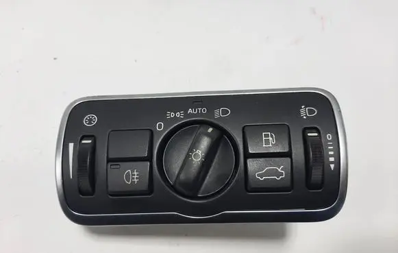 Volvo XC70 Light switch 30739456