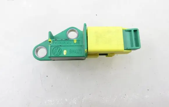 Volkswagen Golf V Airbag deployment crash/impact sensor 1K0909606D 5WK43273