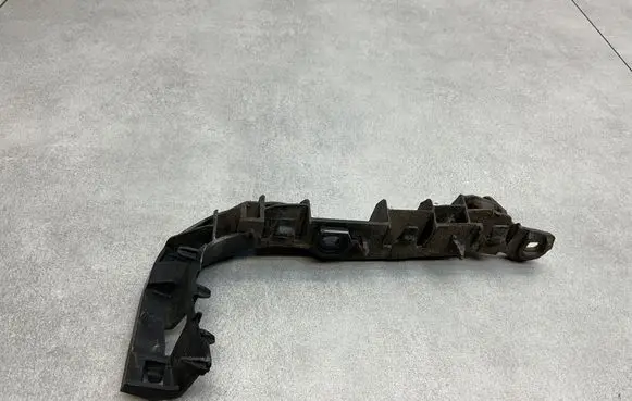 Audi A3 S3 8V Front bumper mounting bracket 8V3807184A