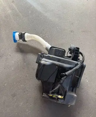 Skoda Fabia Mk3 (NJ) Windshield washer fluid reservoir/tank 6R0955453D